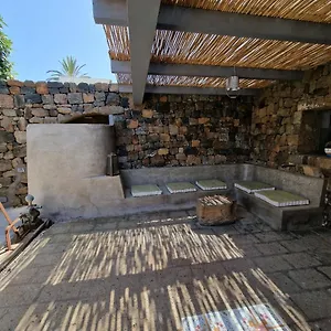 la-casa-della-salemitana.sicilyhotelsitaly.net/